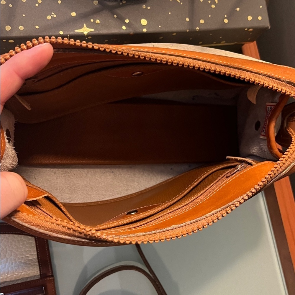 Dooney & Bourke Peddle leather crossbody with matching wallet - Picture 6 of 9